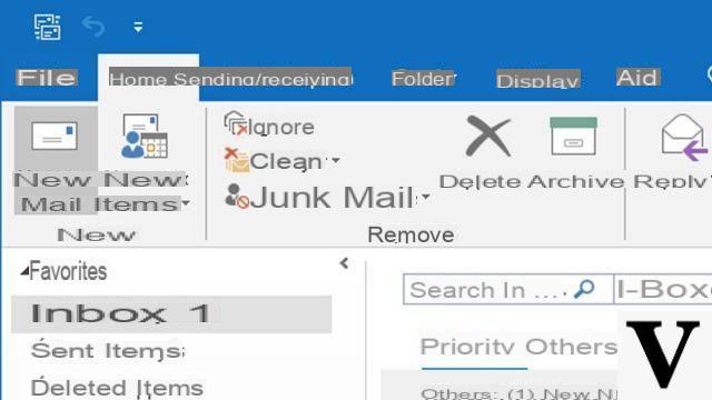 How to activate the acknowledgment of receipt in Outlook?