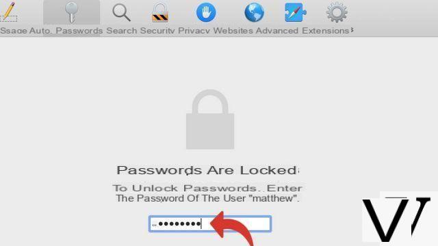 How do I view saved passwords in Safari?