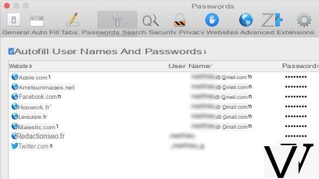 How do I view saved passwords in Safari?