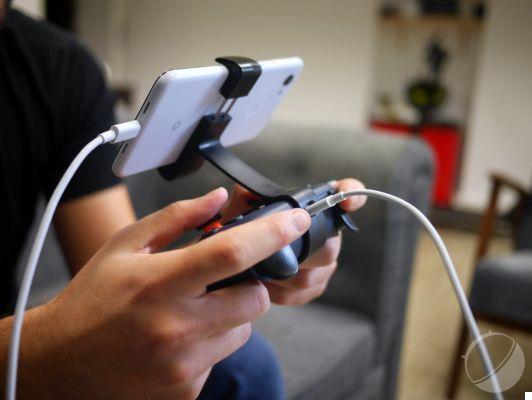 Qual gamepad escolher para jogar no Android e iPhone em 2021?