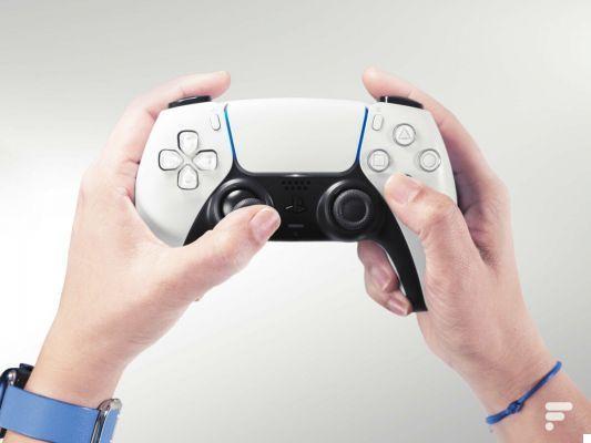 Which gamepad to choose to play on Android and iPhone in 2021?