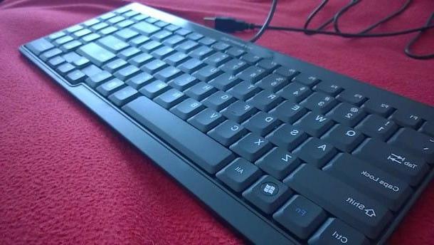 How to connect a keyboard to the laptop