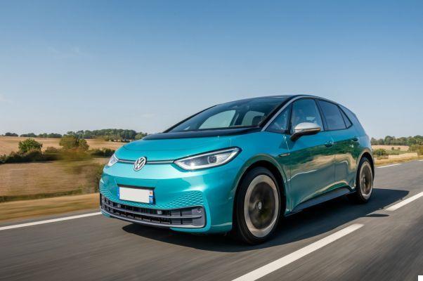 A Volkswagen comparou o custo por quilômetro de seus componentes elétricos e térmicos