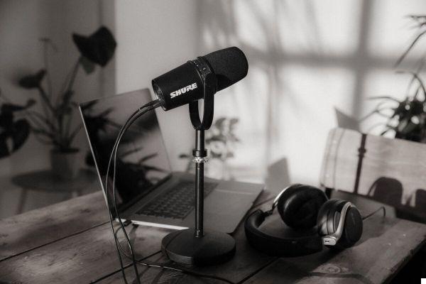 Create a podcast: microphone, headphones, software ... everything you need to get started