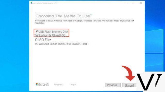 How to install Windows 10 from a USB key?