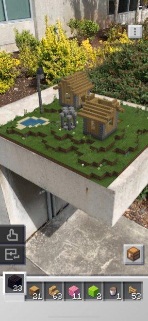 Minecraft Earth: we explored a dungeon, built a house and it was promising