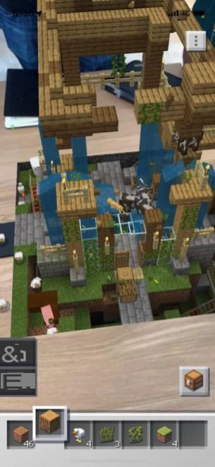 Minecraft Earth: we explored a dungeon, built a house and it was promising