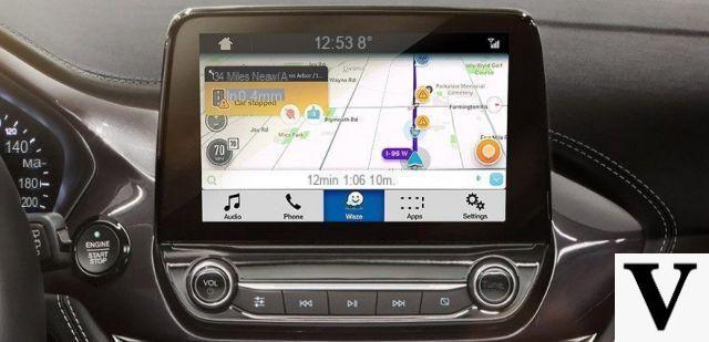 Waze ahora disponible en CarPlay
