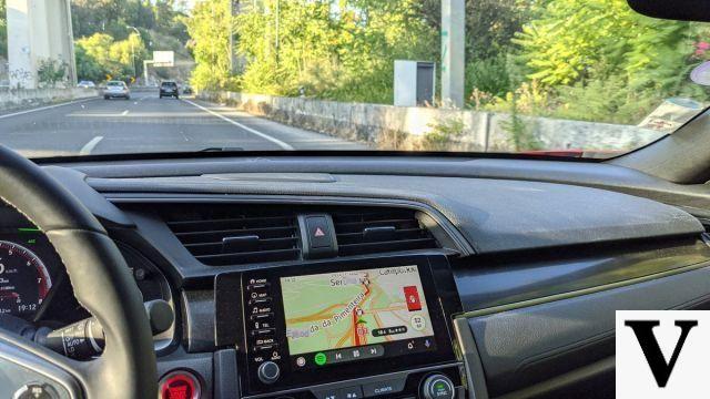 Coyote vs Waze: we compared the driving assistance applications, the premium in decline?