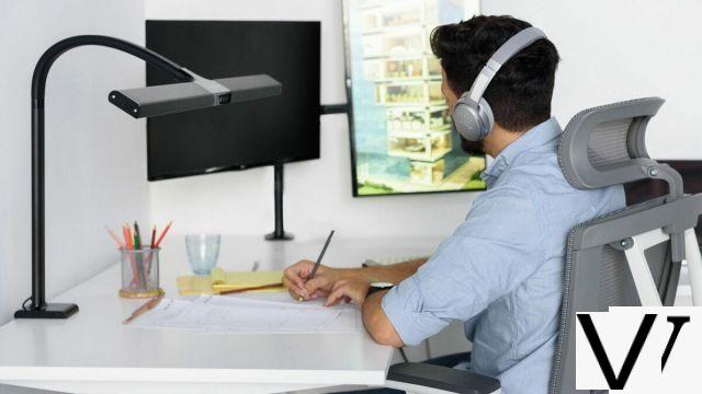 Telecommuting equipment: screens, PCs and essential accessories for working well at home