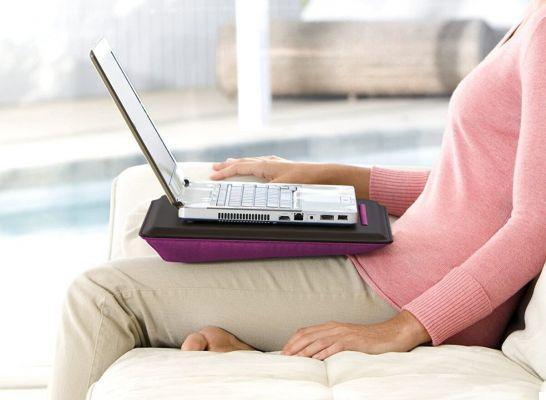 Telecommuting equipment: screens, PCs and essential accessories for working well at home