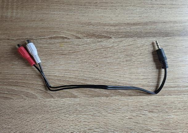 How to connect speakers with red and black wire to the TV