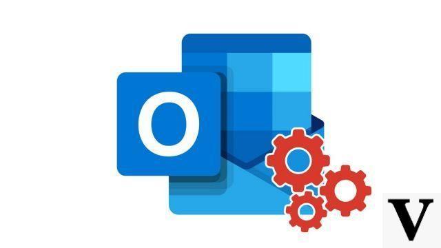 How to create a mailing list in Outlook?