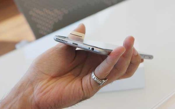 How to Fix iPhone Stuck in Headphone Mode | iphonexpertise - Official Site