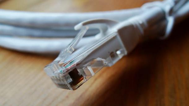 Cómo conectar la PC al módem con un cable Ethernet