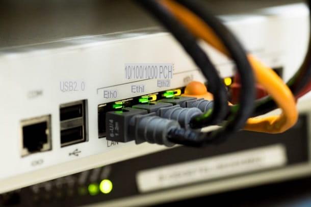Come collegare il PC to the modem with Cavo Ethernet